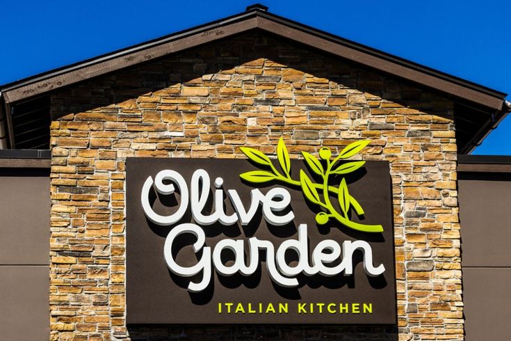 How to Make Olive Garden's Famous Breadsticks at Home